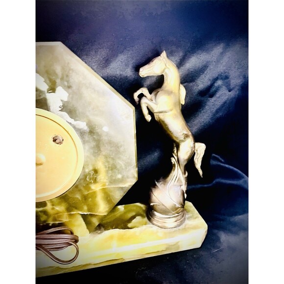 Antique Estate Piece Onyx Art Deco Circa '38 Master Crafters Horse Mantel Clock - Picture 8 of 8